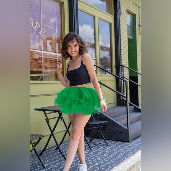 Simplicity Women's Classic 5 Layered Tulle Tutu Skirt, NIP - Picture 5 of 9